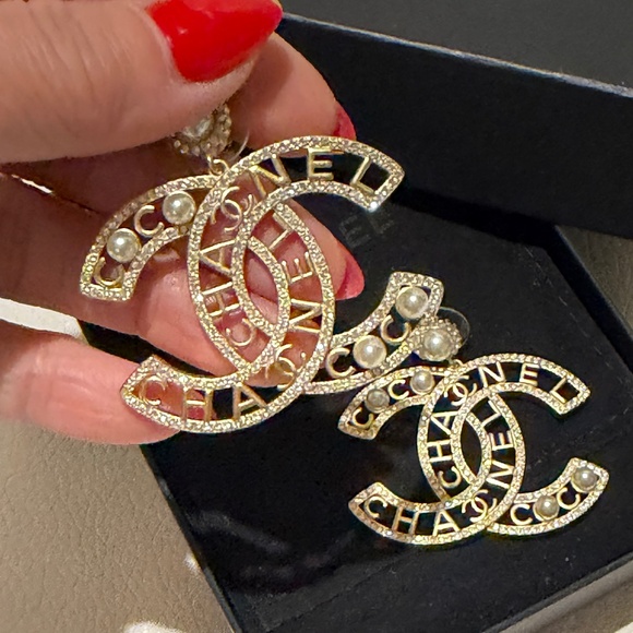 Earrings - Picture 4 of 7